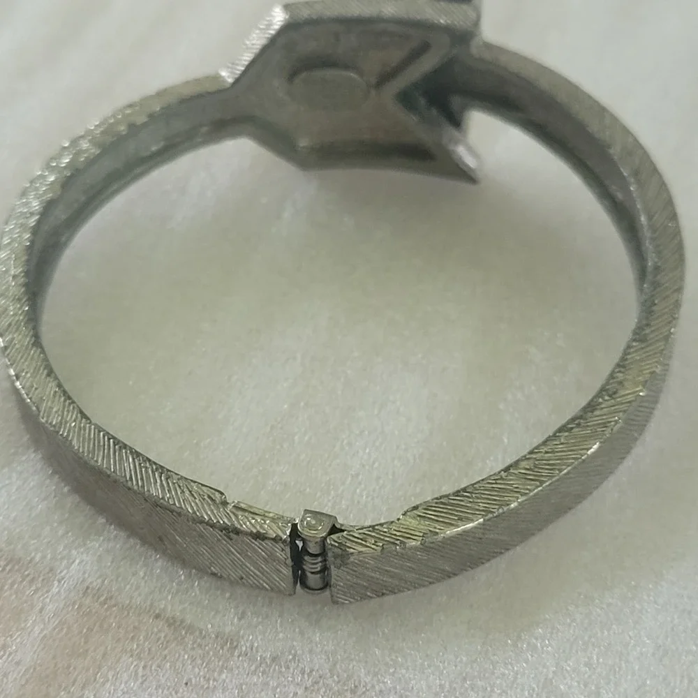 VTG Signed PAULINE RADER Geometric Arrow Clamper Bracelet Silver Tone